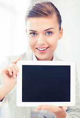 Image showing businesswoman with tablet pc in office