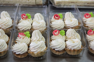 Image showing Ready mini cakes