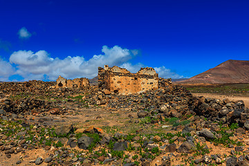 Image showing An ancient ruin located in the middle of Lanzarote.