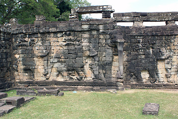 Image showing Wall with elephants