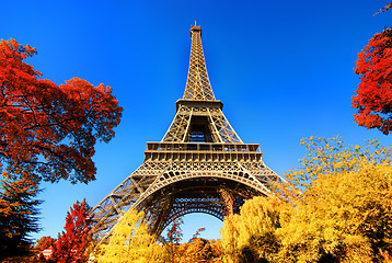 Image showing Eiffel Tower in autumn park