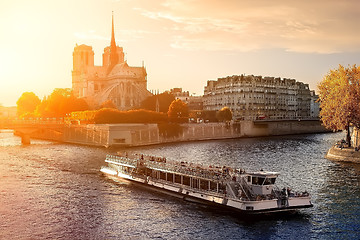 Image showing Ship near Notre Dame