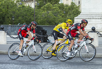 Image showing Yellow Jersey in Paris - Tour de France 2016