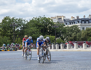 Image showing The Feminine Breakaway in Paris - La Course by Le Tour de France