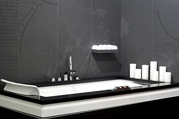 Image showing Black bathtub