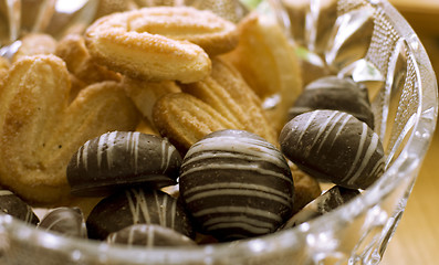 Image showing cookies and chocolates