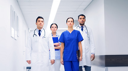 Image showing group of medics or doctors at hospital corridor