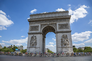 Image showing The Feminine Peloton in Paris - La Course by Le Tour de France 2