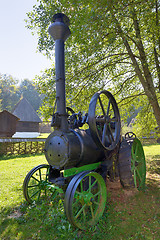 Image showing Old fashionned  thresher