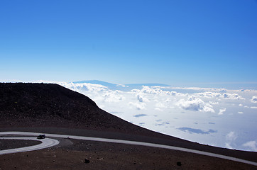 Image showing Street to Mauna-Kea-Observatory, Hawaii, USA