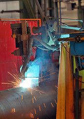 Image showing Welder machine performs welding