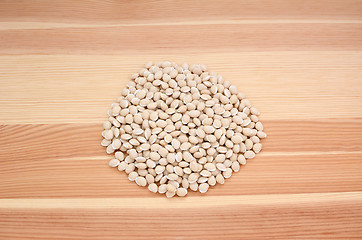 Image showing Neavy beans on wood