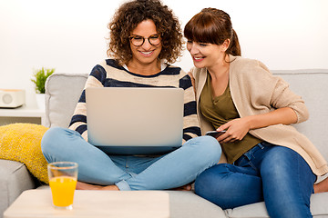 Image showing Best friends working at home