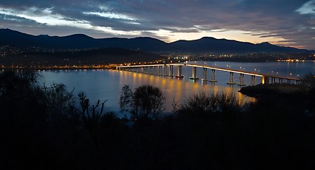 Image showing Tasman Bridge at night