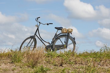 Image showing Bicycle in the country