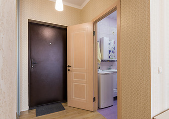 Image showing Entrance hall, interior, front door and open door to the bathroom