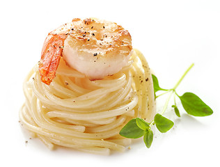 Image showing spaghetti and fried prawn