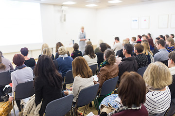 Image showing Woman giving presentation on business conference.