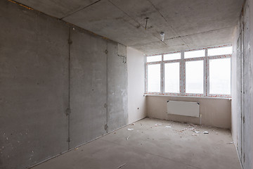 Image showing Room in new building without repair, large windows