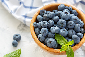 Image showing Ripe blueberries in a bowl.