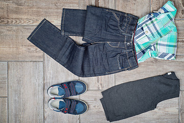 Image showing Flat lay picture of boy\'s casual outfit.