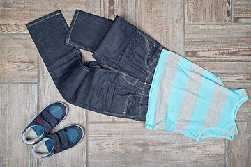 Image showing Flat lay picture of boy\'s casual outfit.