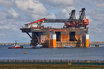 Image showing Heerema Hermod Decommissioning