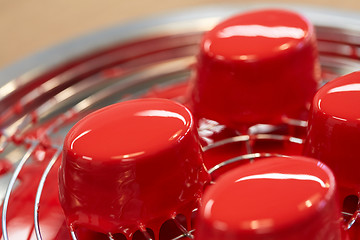 Image showing mirror glaze cakes at pastry shop