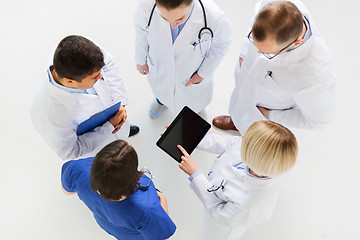 Image showing doctors with tablet pc at hospital