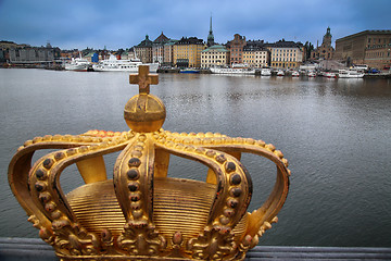 Image showing Skeppsholmsbron (Skeppsholm Bridge) with Golden Crown on a bridg