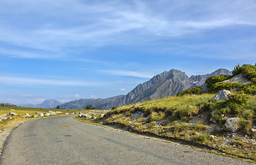 Image showing Road to the Mountains