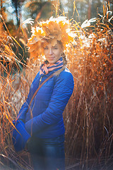 Image showing Beauty woman at autumn park