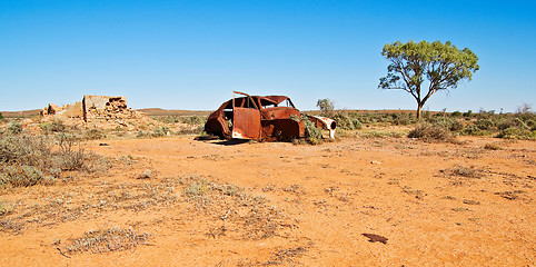 Image showing old car and ruins