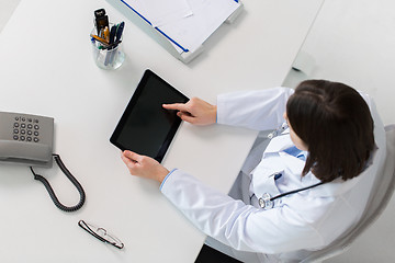 Image showing doctor with tablet pc at clinic