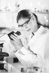 Image showing Female health care researchers working in scientific laboratory.