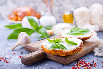 Image showing bread with cheese