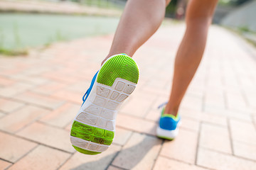 Image showing Woman running in a urban city