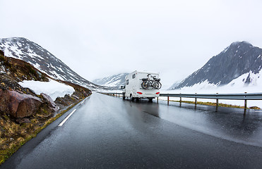 Image showing Caravan car travels on the highway.