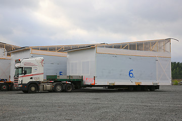 Image showing Scania 164L Semi Trailer Oversize Load