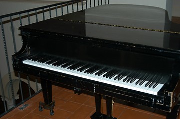 Image showing Black piano