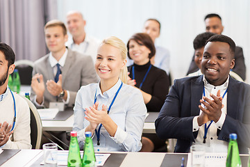 Image showing people applauding at business conference