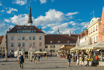 Image showing In the town hall square.