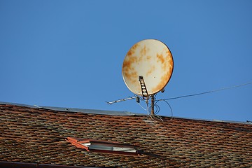 Image showing Old Rusty Parabola Receiver