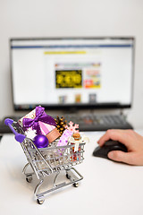 Image showing Online Christmas Shopping Cart