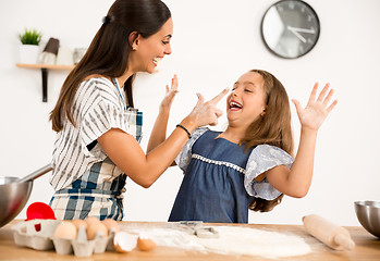 Image showing Learning to bake