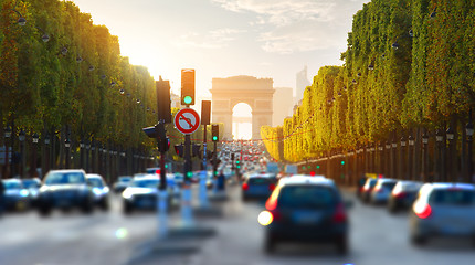 Image showing Traffic on Champs Elysee