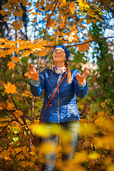 Image showing Beauty woman at autumn park