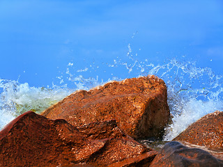 Image showing rocks and water