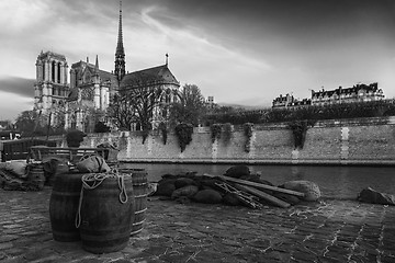 Image showing Old Paris docks