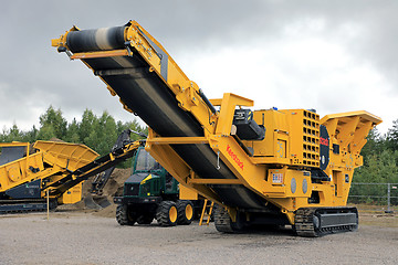 Image showing Keestrack B5 Crusher 